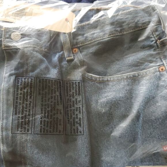 Used Bundle of 3 Levi's 550 Blue Jeans, relaxed fit - Picture 4 of 6